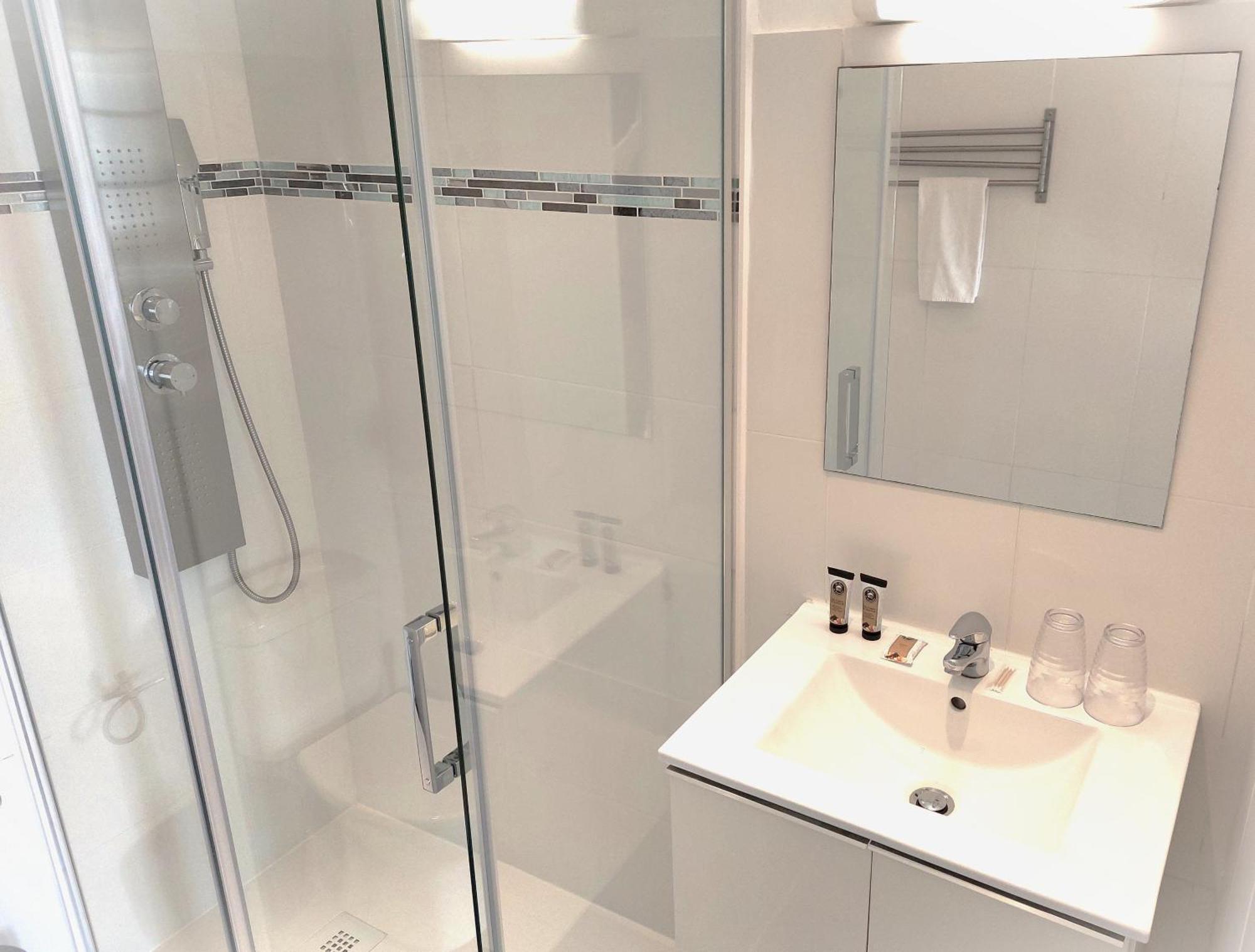 Hotel Les Jardins De Bormes, Sauna & Jacuzzi Quarto foto
