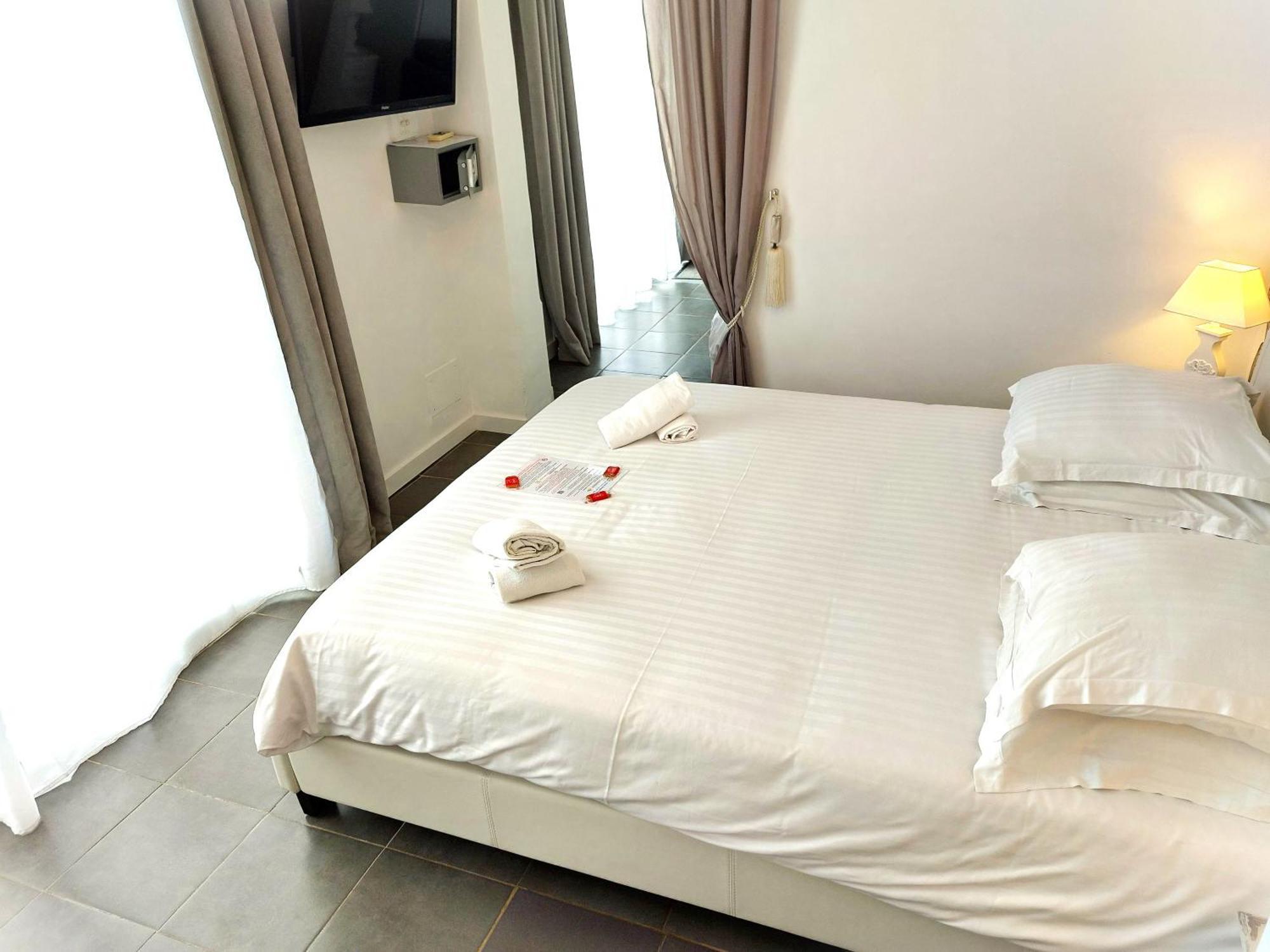 Hotel Les Jardins De Bormes, Sauna & Jacuzzi Quarto foto
